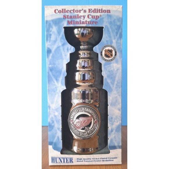 Detroit Red Wings 1997 Stanley Cup Champions Commemorative Stanley Cup Trophy 8" - Picture 1 of 11